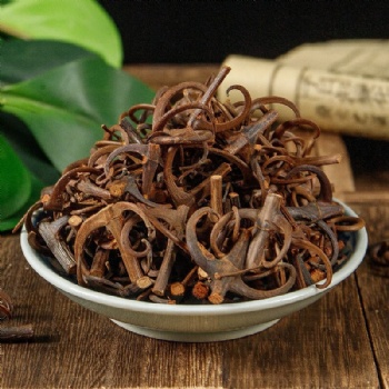 Gou Teng uncaria ramulus cum Gambir Plant